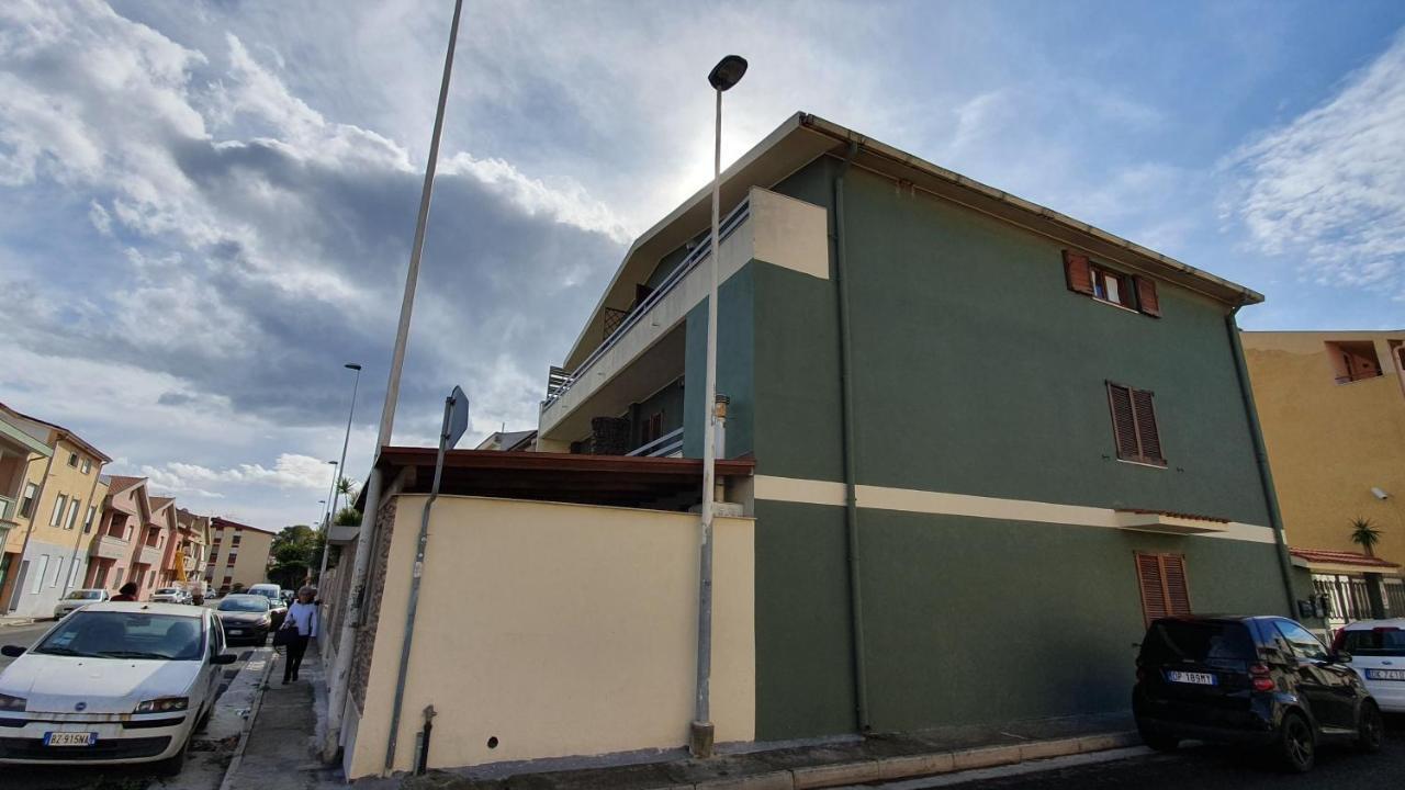 EM Holiday Apartment Quartu SantʼElena Exterior foto